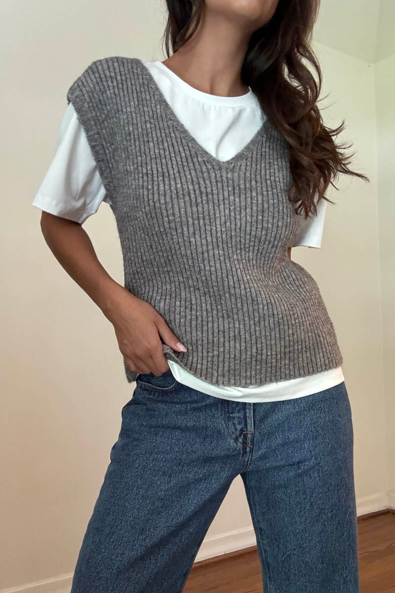 T-Shirt With V-Neck Vest Sets