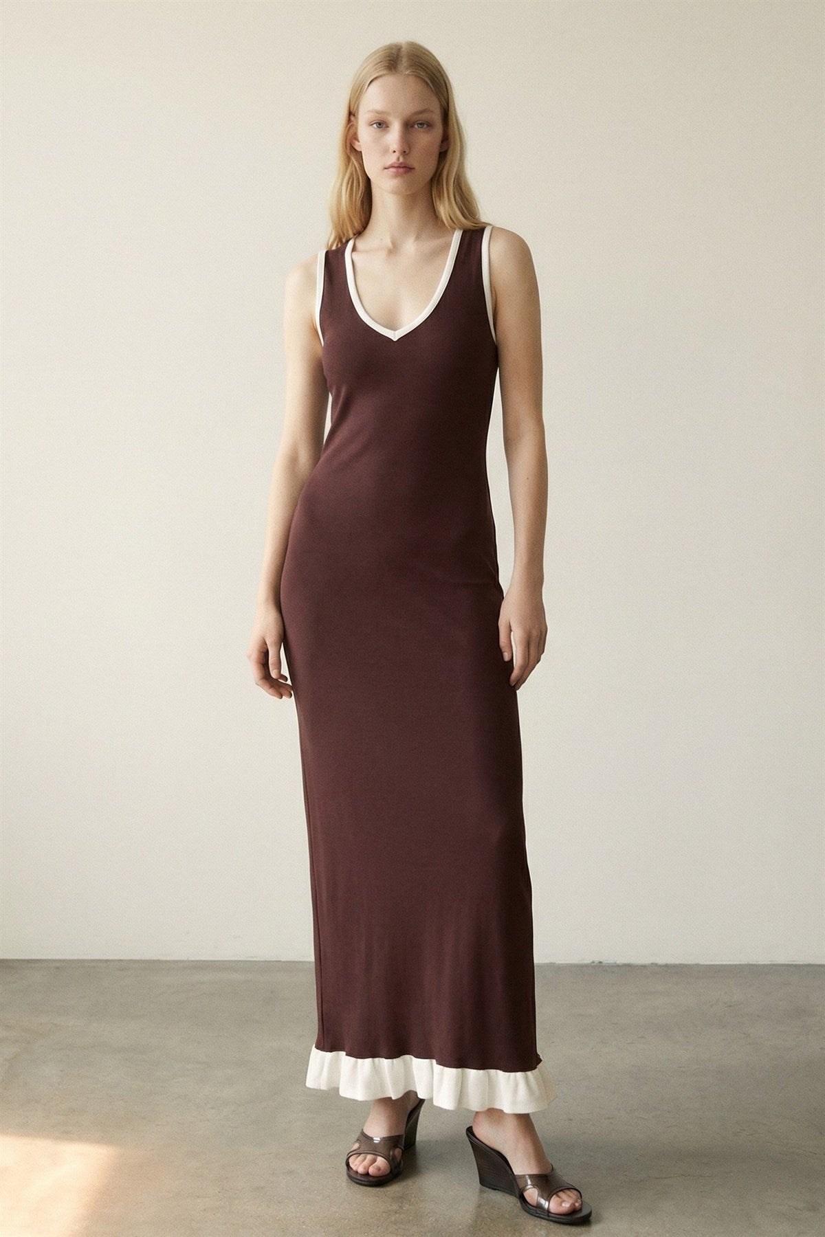 Knit V-Neck Frill Hem Maxi Dress