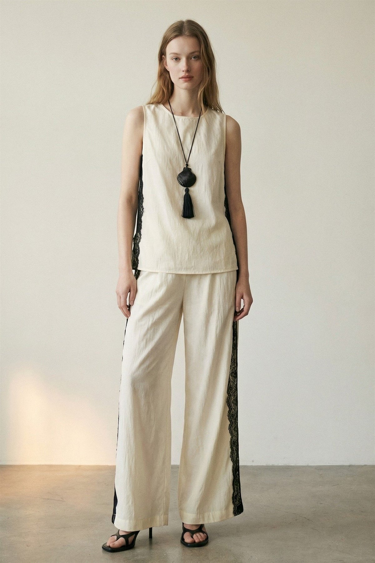 Side Lace Trim Top And Pants Set