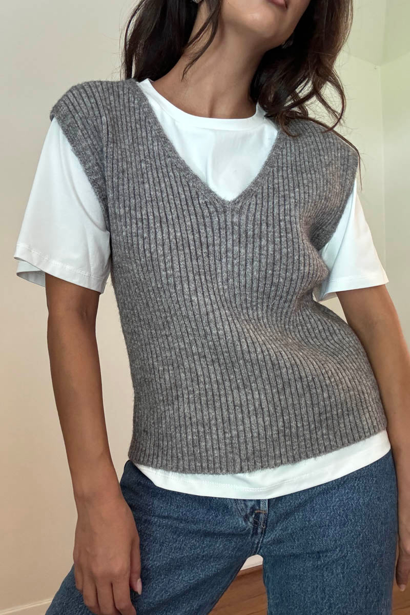 T-Shirt With V-Neck Vest Sets