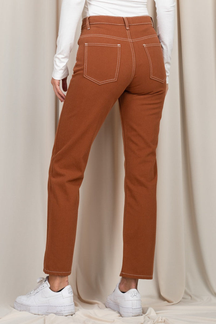 Straight Leg Jeans with Contrast White Top Stitch - TheOures