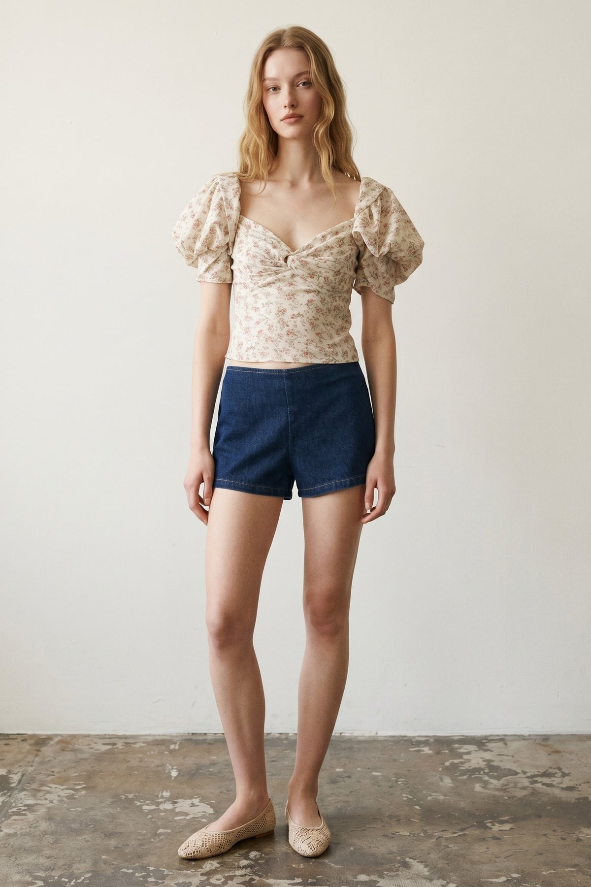 Woven Puff Sleeve Top