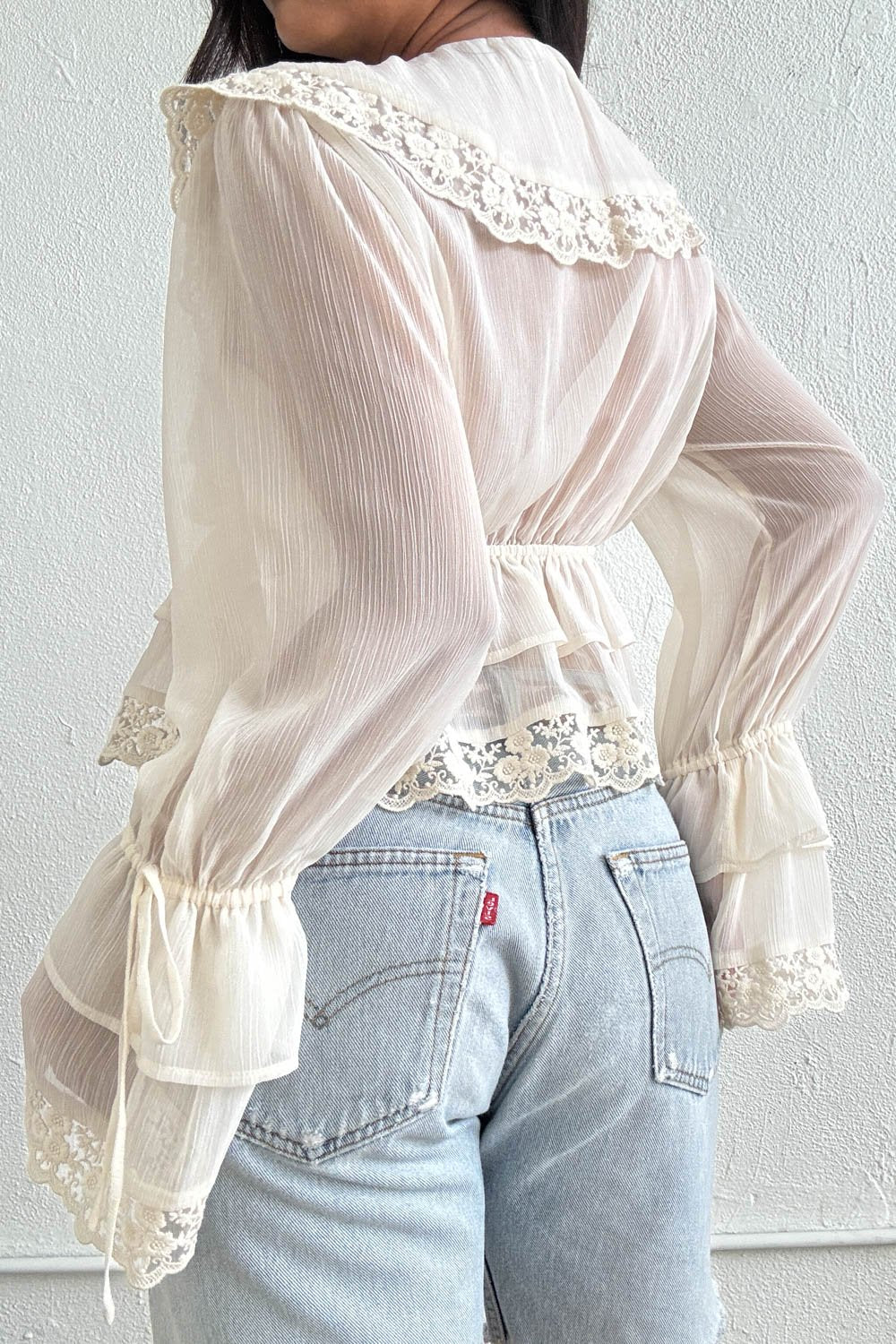 V Neck Lace Trim Ruffle Hem Blouse