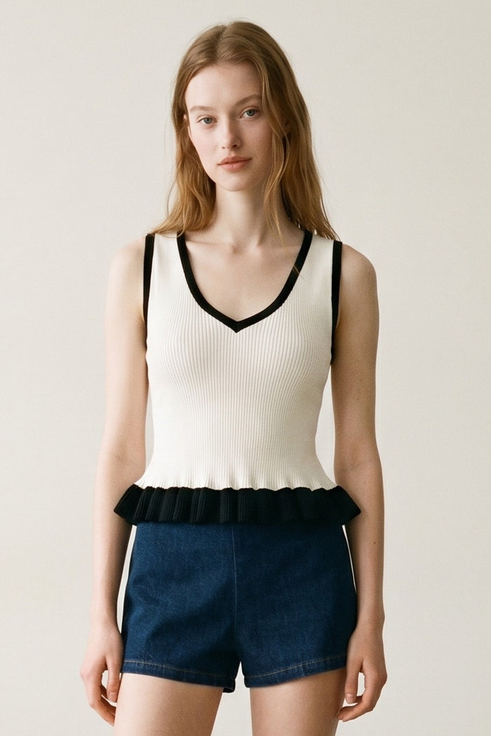 Contrast Ruffle Pointed Hem Knit Top