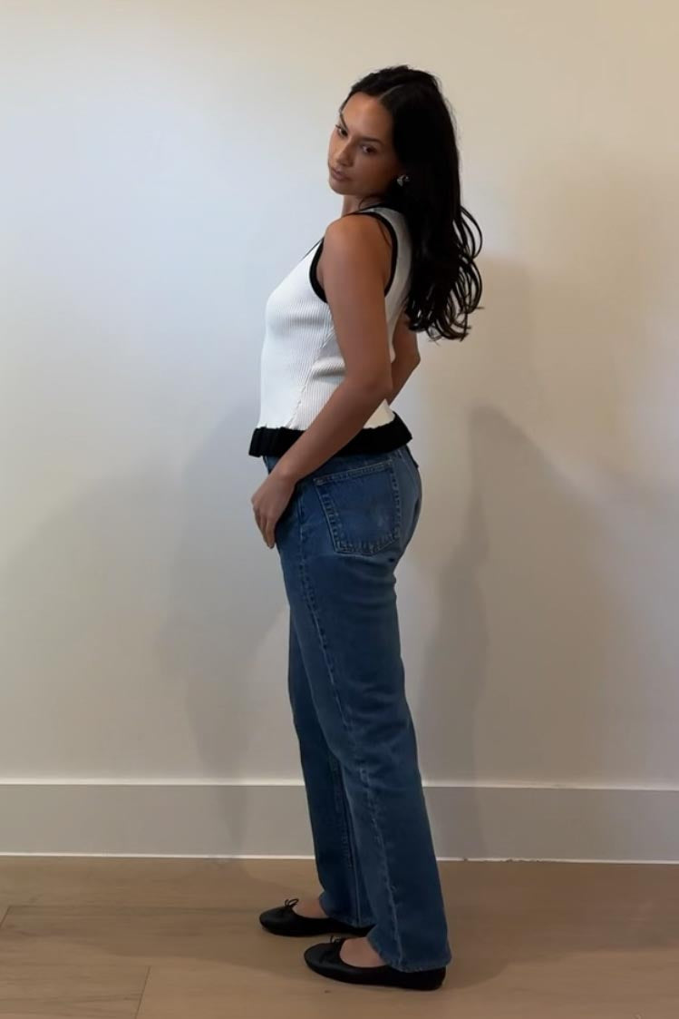 Contrast Ruffle Pointed Hem Knit Top