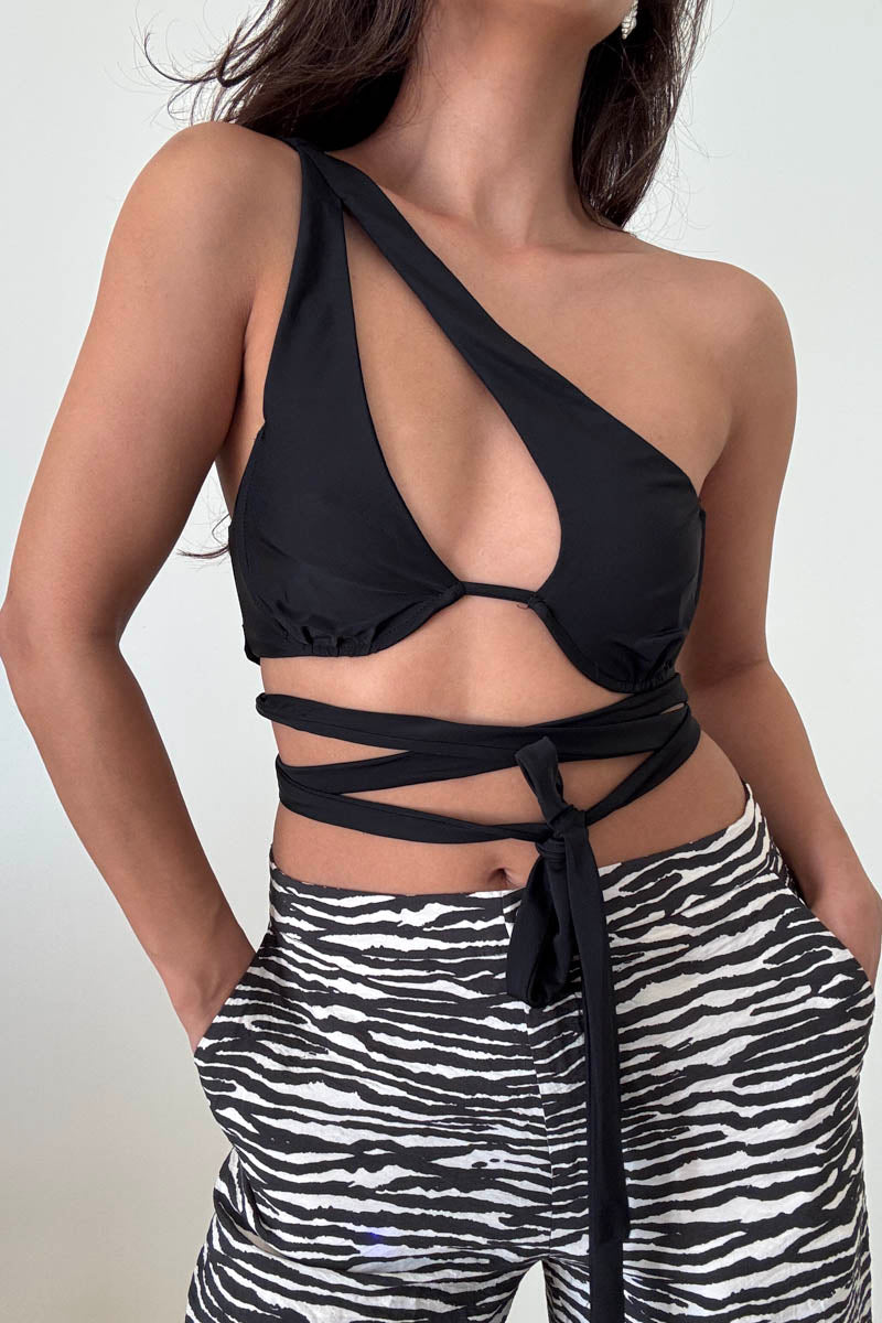 One Shoulder Cross Strap Bra Top