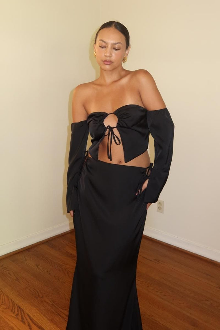 Off Shoulder Tie Up Maxi Skirt Set