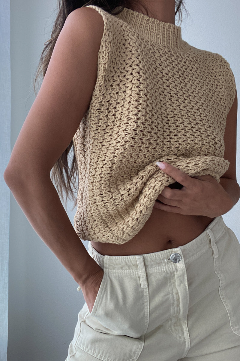 Knitted Sleeveless Top - TheOures